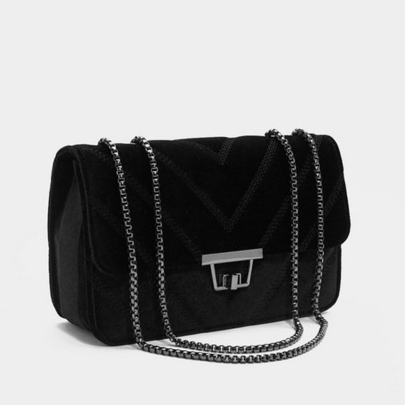 NWT WANT Luxe velvet black crossbody bag - Picture 3 of 4